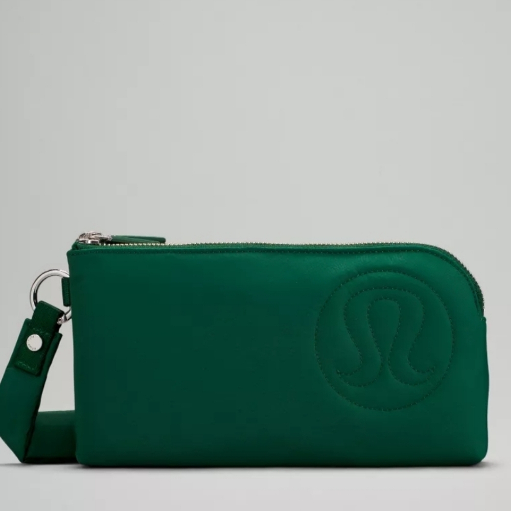 Lululemon Green Wristlet Puffy Pouch